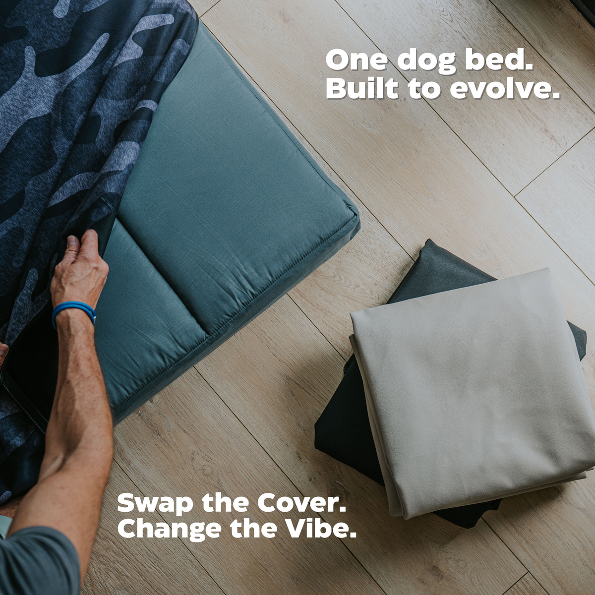 SIGNATURE PILLOW - Microsuede